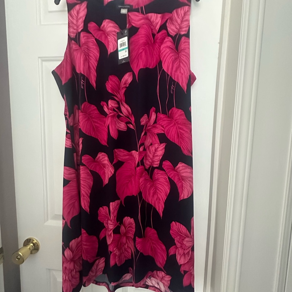 Tommy Hilfiger tropical dress size 16. New with tag still on. Never worn.